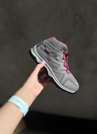 Водонепроницаемые деми ботинки kamik trek. оригинал.