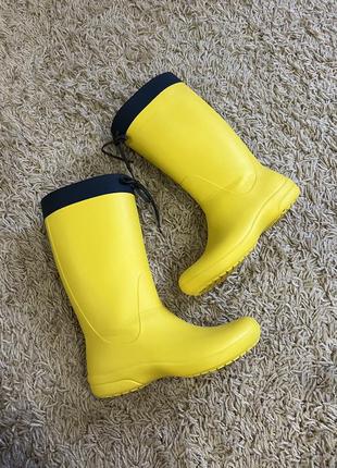 Оригінальні високі жіночі чоботи з полімеру crocs