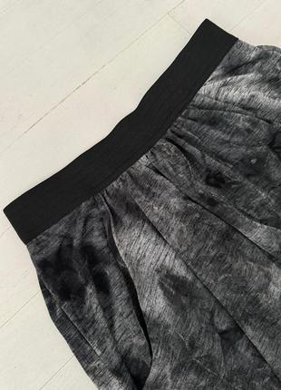 Низкая пройма
спортивные штаны
topshop
новые!!3 фото