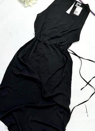 Легка асиметрична сукня h&m . з пояском на таліі ,без рукавів .