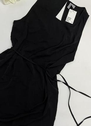 Легкое асимметричное платье h&amp;m. с пояском на талии, без рукавов.2 фото
