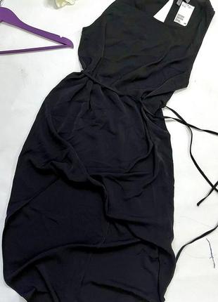 Легкое асимметричное платье h&amp;m. с пояском на талии, без рукавов.4 фото
