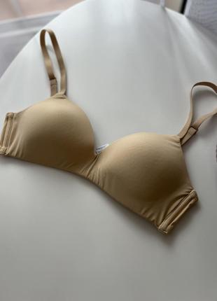 Бежевий базовий бюстгальтер