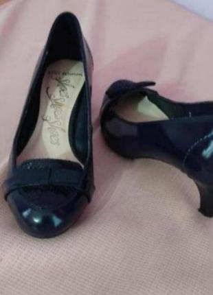 Туфли лакированные mark's &spencer раз. 35-35.5