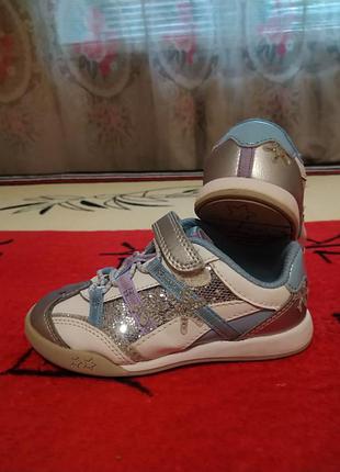 Кросiвки для дiвчинки