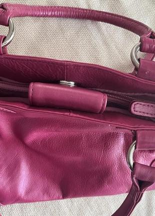 Рожева вмістка сумочка жіноча y2k не велика рожевенька сумка багет5 фото