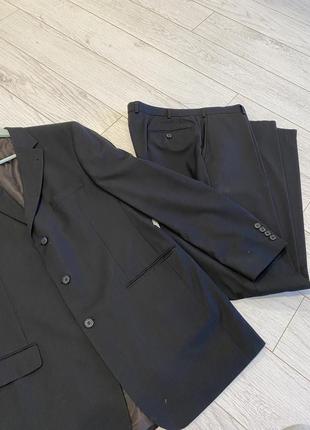 Шикарный брендовый костюм digel