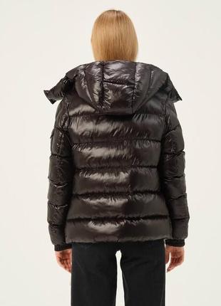 Женский пуховик монклер куртка зимняя черная бежевая moncler женский пуховик короткий