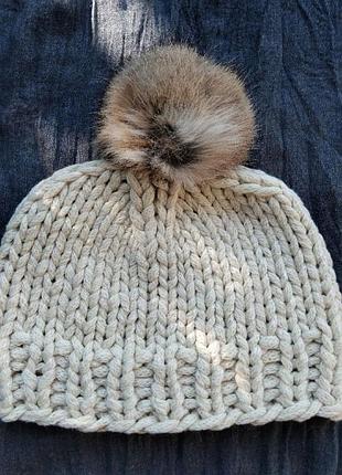 Шапка крупной вязки. ручная вязка, хорошая пряжа