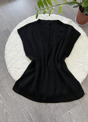 Вʼязана желетка