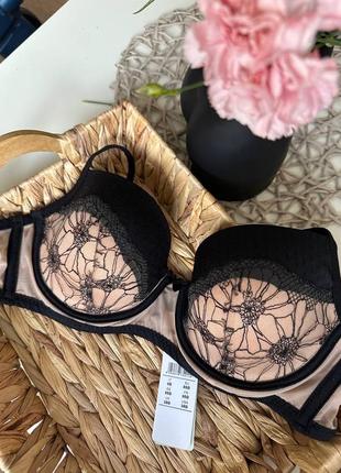 Продам формовані бюстгальтери від intimissimi