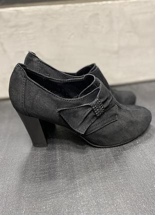 Замшеві ботильйони welfare 38р/25 см