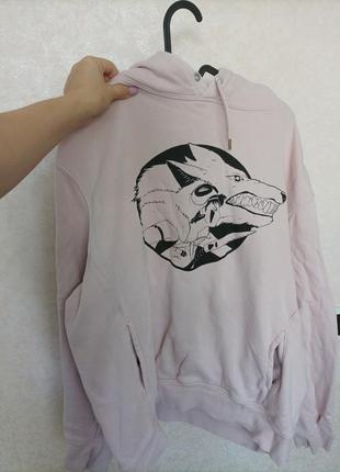 Худи светлого цвета аниме