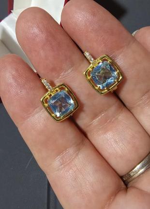 Классические серьги с голубыми топазами