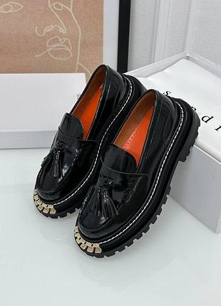 Лоферы в стиле sandro черные лакированные
