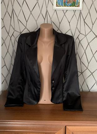 Атласный пиджак черного цвета размер s4 фото