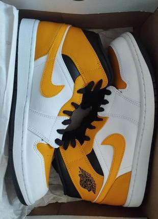 Нові оригінальні nike air jordan 1 university gold/black1 фото