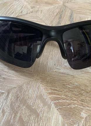 Черные солнцезащитные очки спортивные очки от солнца1 фото