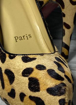 Оригінальні леопардові лабутени, туфлі на шпильці із шкіри поні7 фото