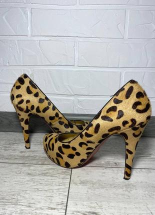 Оригинальные леопардовые лабутены, туфли на шпильке из кожи пони3 фото