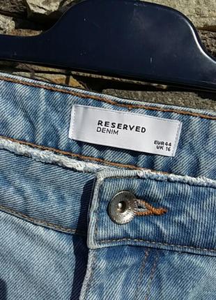 Коттоновые стильные джинсовые брюки от известного бренда.2 фото