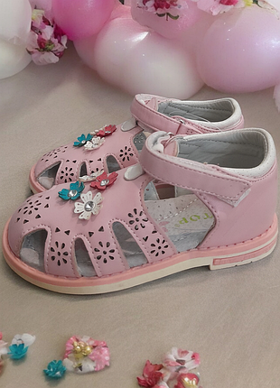 Нові дитячі босоніжки для дівчаток р.25