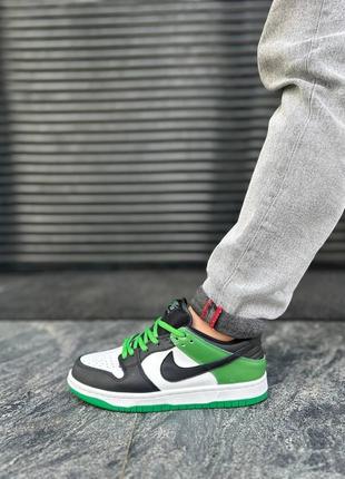 Женские кроссовки nike sb dunk low