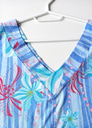 Блуза футболка шикарная в принт цветы.2 фото