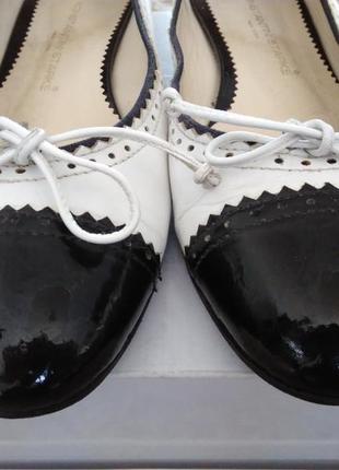 Стильные чёрно-белые кожаные туфли лодочки4 фото