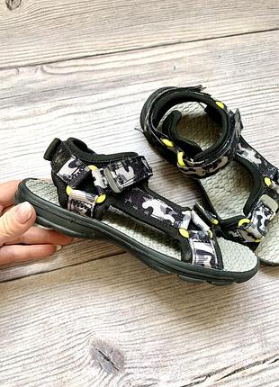 Классные сандали на мальчика2 фото
