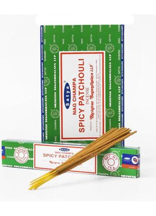 Пахощі аромапалиці satya spicy patchouli пряний пачулі 15 грамів