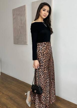 Женская атласная длинная юбка леопардовая5 фото