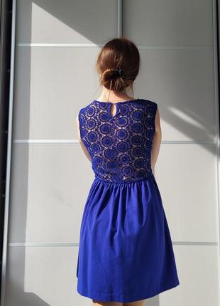 Синя сукня із відкритою спиною від zara