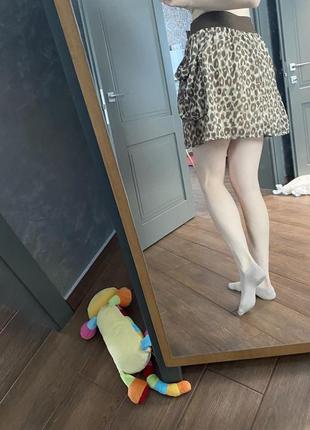 Шифоновая леопардовая юбка на резинке с карманами3 фото