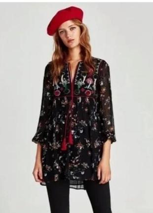Платье с вышивкой zara