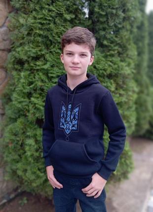 Теплий худі-вишиванка