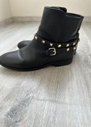 Черевики valentino