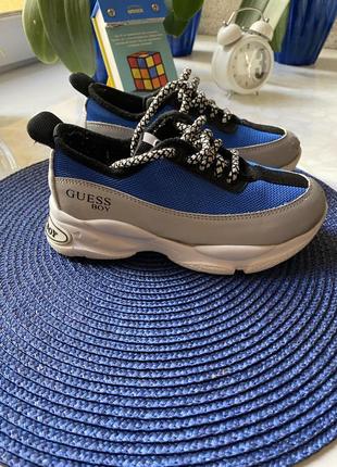 Кроссовки guess