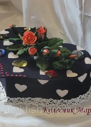 Подарункова коробочка — скринька серце з трояндою