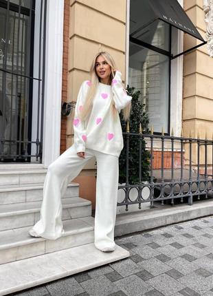 Теплий трикотажний костюм з трендовими брюками палаццо та джемпером. кольори білий, чорний, беж qs-12001