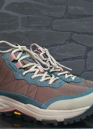 Кроссовки teva р.38,5