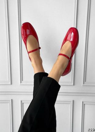 Червоні лаковані жіночі туфлі балетки жіночі класичні туфлі балетки