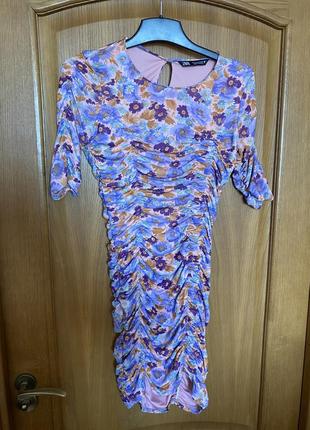 Красивое модное платье по фигуре сверху из микро сетки 44 р zara