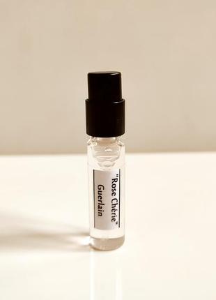 Парфуми розпив rose cherie від guerlain / роза вишня пудра 🍒💄об'єм 2мл