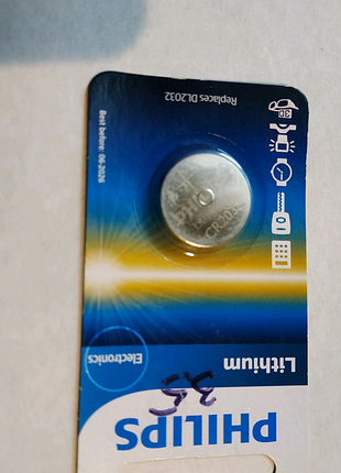 Philips cr2032 lithium 4