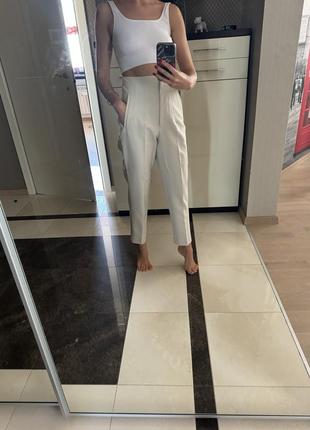 Брюки жіночі zara в молочному кольорі