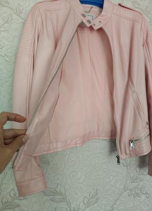 Женская куртка guess розовая