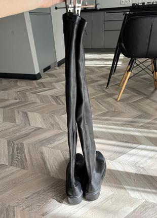 Шикарные эффектные длинные ботфорты