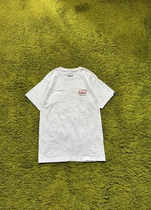 Стильна футболка vans