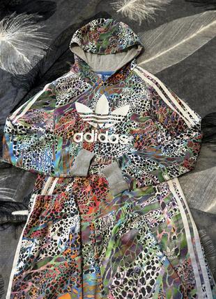 Спортивный костюм adidas(оригинал)